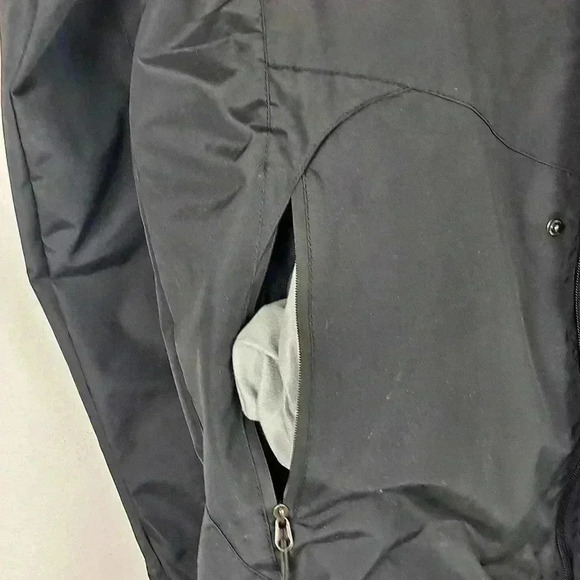 SVACUAM Lightweight Jacket Size Medium - Picture 5 of 9